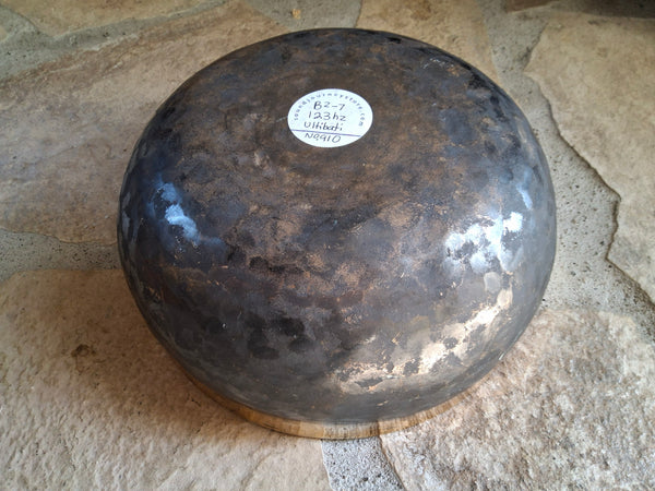 Bowl 910: 9" Ultibati Himalayan Singing Bowl 123 HZ B2-7