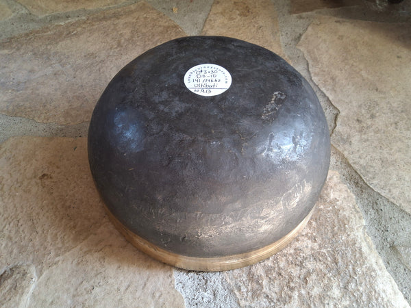 Bowl 913: 9" Ultibati Himalayan Singing Bowl 141/146 HZ C#3+30/D3-10