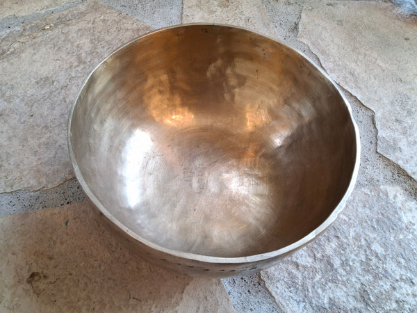 Bowl 825: 7.25" Antique Himalayan Singing Bowl 185 HZ F#3