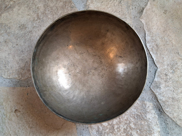 Bowl 801: 8" Antique Himalayan Singing Bowl 123 HZ B2-7