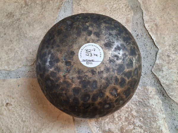 Bowl 801: 8" Antique Himalayan Singing Bowl 123 HZ B2-7