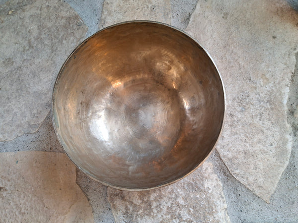 Bowl 818: 7.5" Antique Himalayan Singing Bowl 173 HZ F3-17