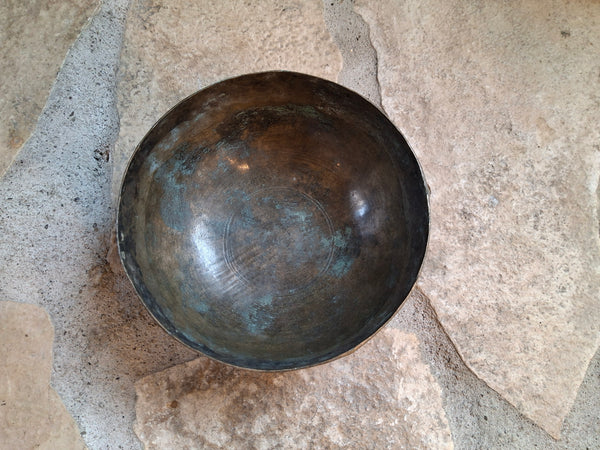 Bowl 869: 5.5" Antique Himalayan Singing Bowl 196 HZ G3