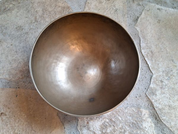 Bowl 853: 7.25" Vintage Himalayan Singing Bowl 170 HZ F3-46
