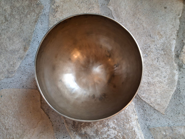 Bowl 857: 7" Vintage Himalayan Singing Bowl 176 HZ F3+14