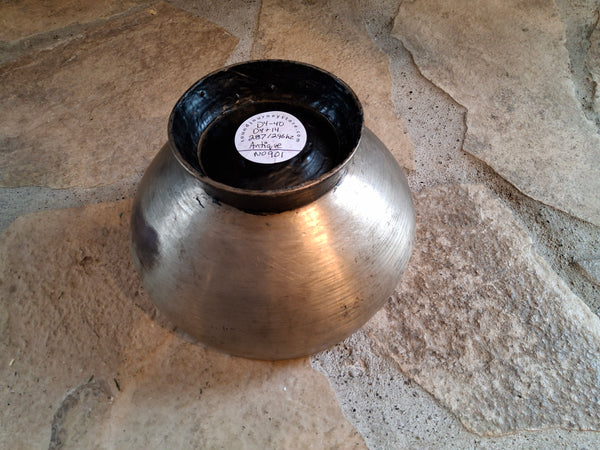 Bowl 901: 6.75" Antique Himalayan Singing Bowl 287/296 HZ D4-40/D4+14