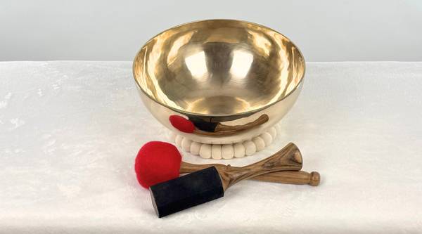 Bowl 1125: 9.5" Premium Concert Singing Bowl 135 Hz C#3 -45