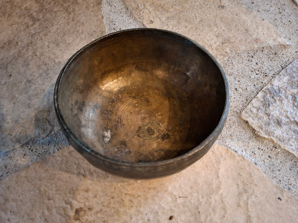 Bowl 864: 4.75" Antique Himalayan Singing Bowl 480 HZ B4-49