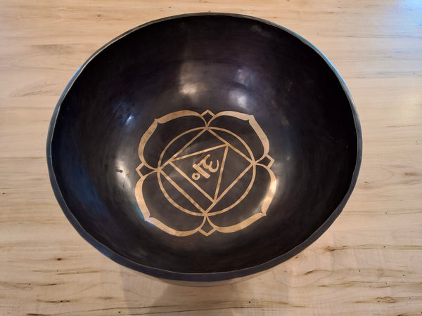 Bowl 935: 17.5" Thangka Art Work Himalayan Singing Bowl 62/64 HZ B1+7/C2-38