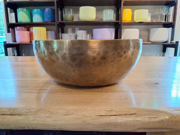 Bowl 934: 15.25" Himalayan Singing Bowl 70 HZ D#2-40