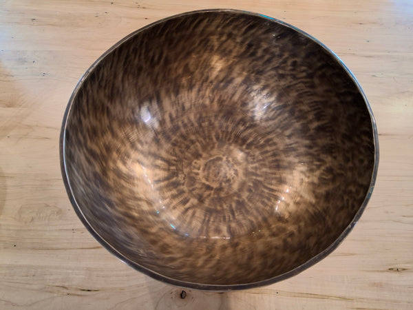 Bowl 502: 17" Himalayan Singing Bowl 56 HZ A1+31
